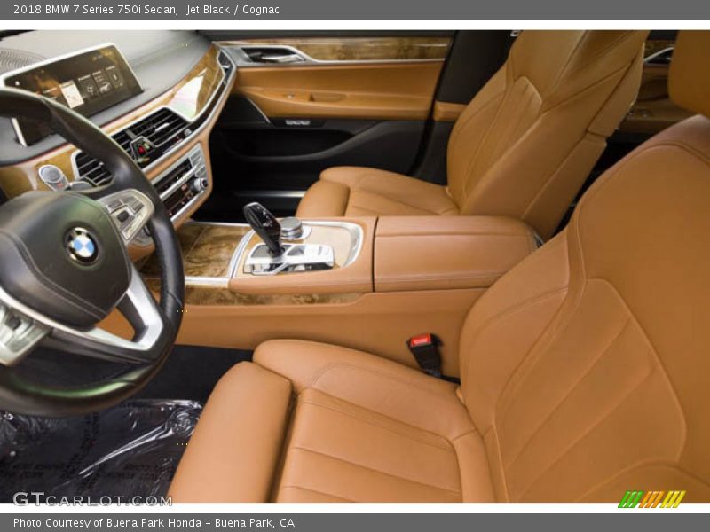 Front Seat of 2018 7 Series 750i Sedan