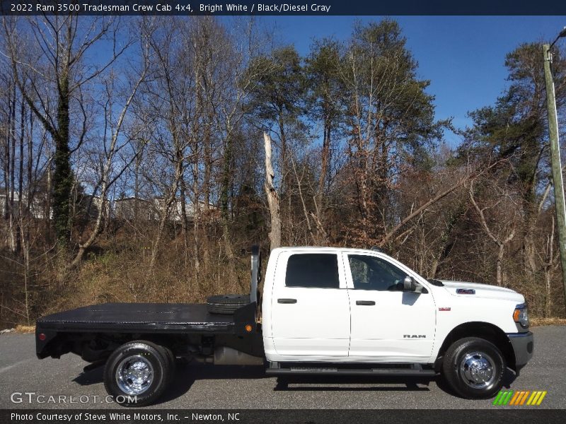 Bright White / Black/Diesel Gray 2022 Ram 3500 Tradesman Crew Cab 4x4