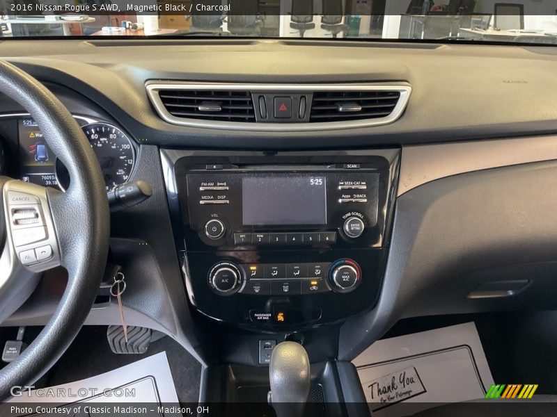 Magnetic Black / Charcoal 2016 Nissan Rogue S AWD