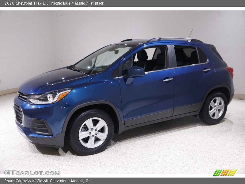 Pacific Blue Metallic / Jet Black 2020 Chevrolet Trax LT