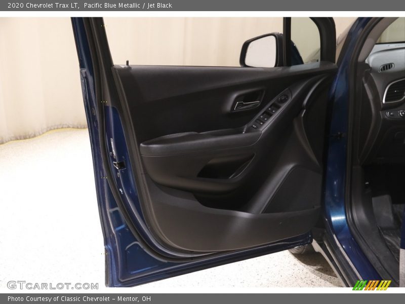 Pacific Blue Metallic / Jet Black 2020 Chevrolet Trax LT