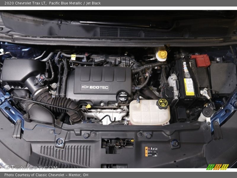 Pacific Blue Metallic / Jet Black 2020 Chevrolet Trax LT