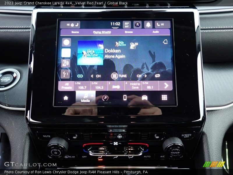 Velvet Red Pearl / Global Black 2023 Jeep Grand Cherokee Laredo 4x4