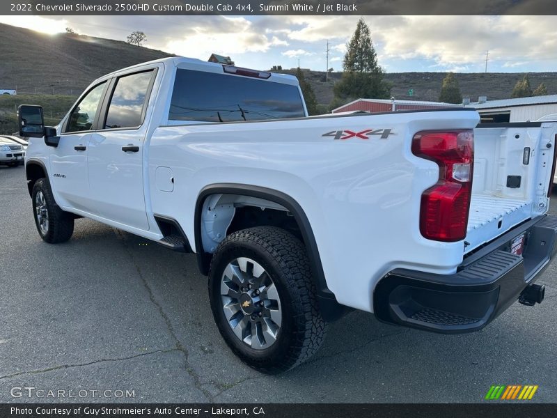 Summit White / Jet Black 2022 Chevrolet Silverado 2500HD Custom Double Cab 4x4