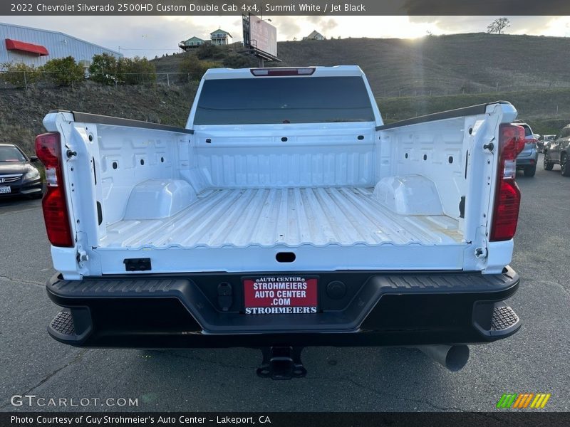 Summit White / Jet Black 2022 Chevrolet Silverado 2500HD Custom Double Cab 4x4