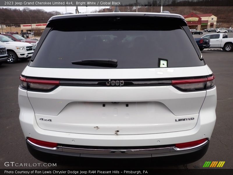 Bright White / Global Black 2023 Jeep Grand Cherokee Limited 4x4