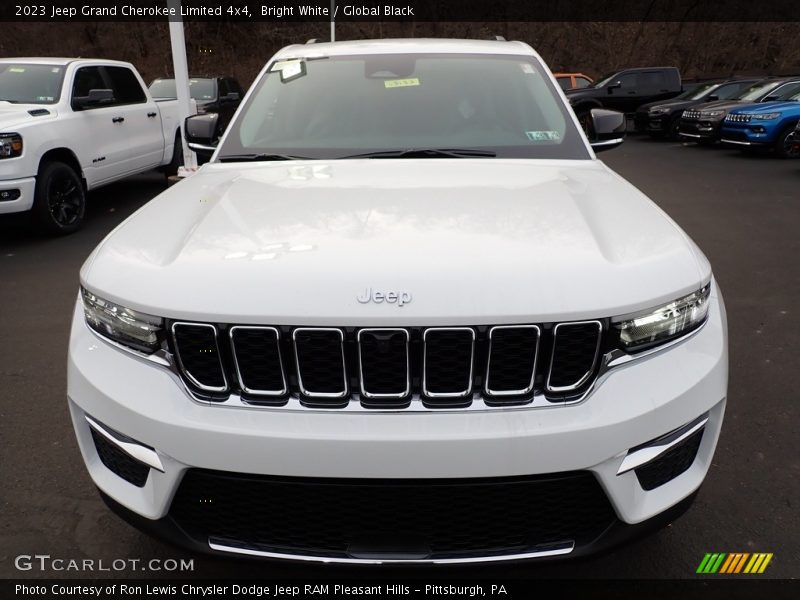 Bright White / Global Black 2023 Jeep Grand Cherokee Limited 4x4