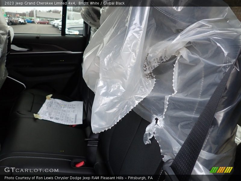 Bright White / Global Black 2023 Jeep Grand Cherokee Limited 4x4