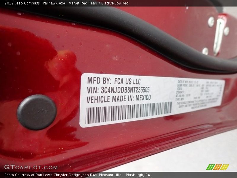 Velvet Red Pearl / Black/Ruby Red 2022 Jeep Compass Trailhawk 4x4