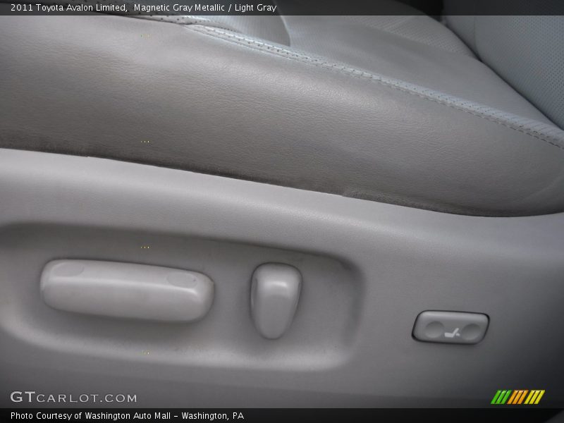 Magnetic Gray Metallic / Light Gray 2011 Toyota Avalon Limited