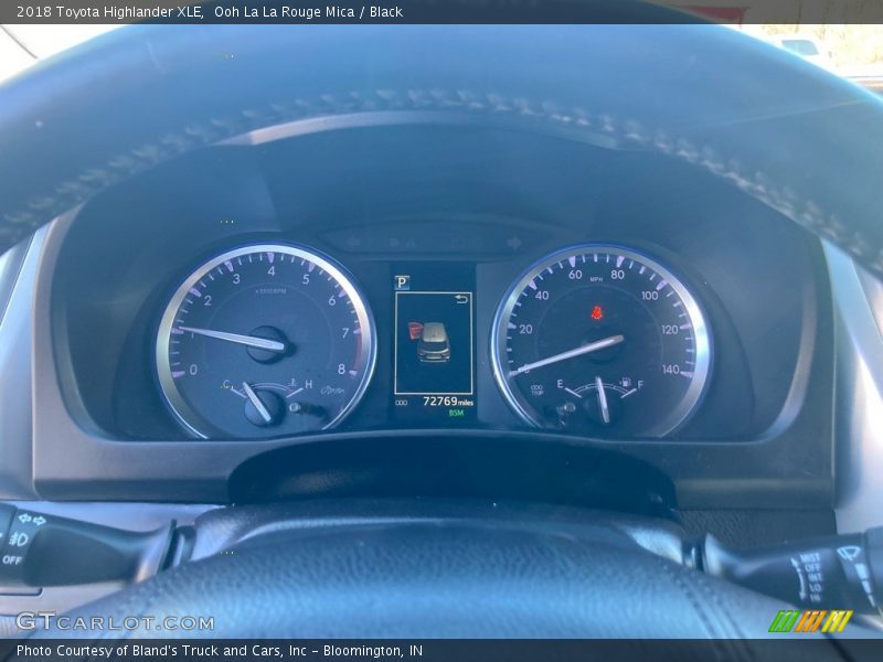 Ooh La La Rouge Mica / Black 2018 Toyota Highlander XLE