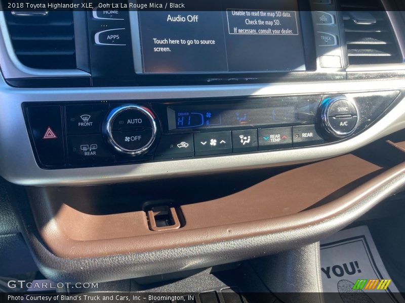 Ooh La La Rouge Mica / Black 2018 Toyota Highlander XLE