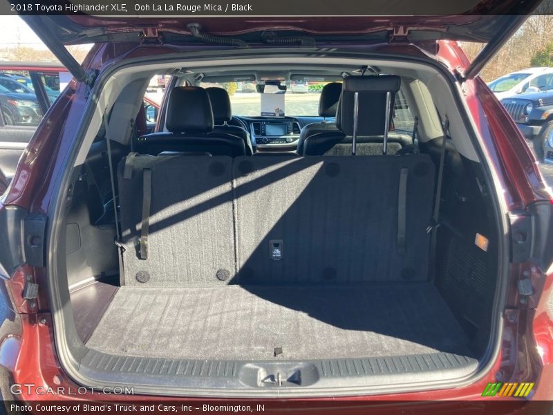 Ooh La La Rouge Mica / Black 2018 Toyota Highlander XLE
