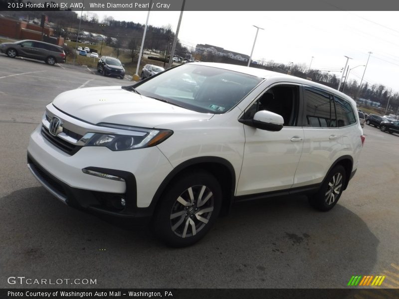 Front 3/4 View of 2019 Pilot EX AWD