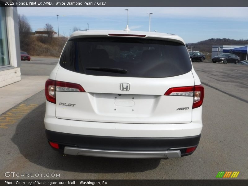 White Diamond Pearl / Gray 2019 Honda Pilot EX AWD