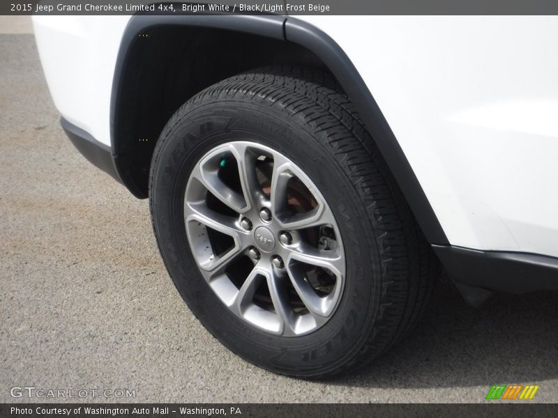Bright White / Black/Light Frost Beige 2015 Jeep Grand Cherokee Limited 4x4