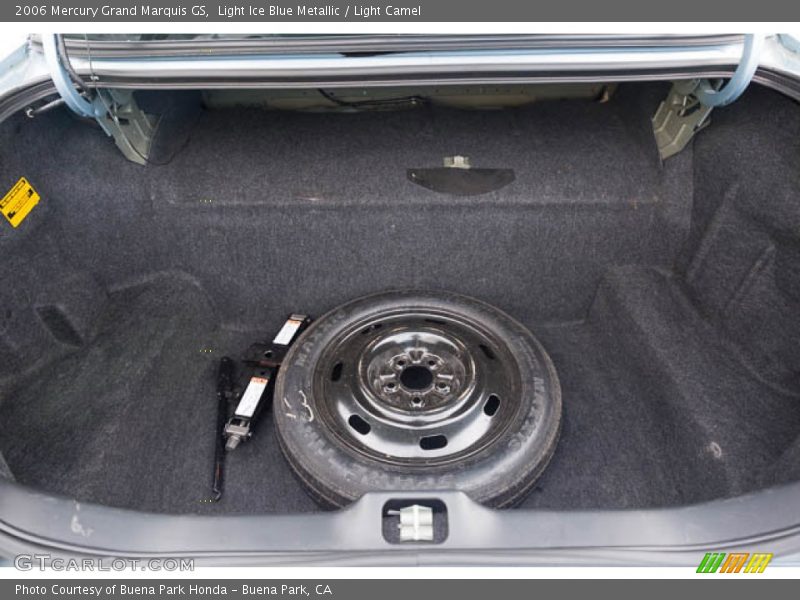  2006 Grand Marquis GS Trunk