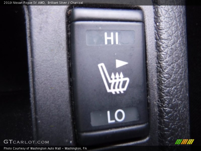 Brilliant Silver / Charcoal 2019 Nissan Rogue SV AWD