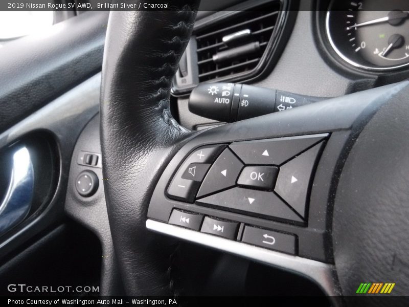 Brilliant Silver / Charcoal 2019 Nissan Rogue SV AWD
