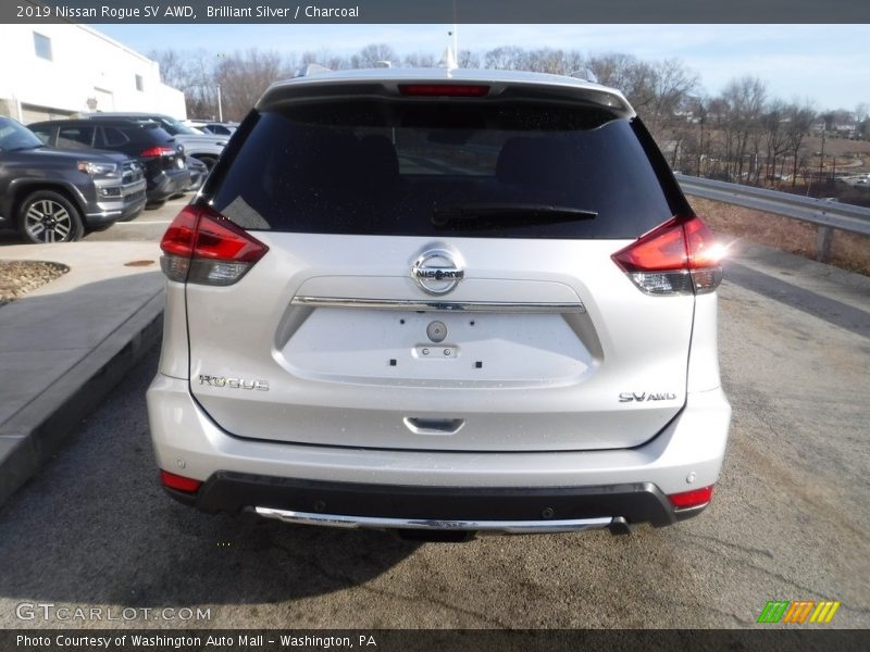 Brilliant Silver / Charcoal 2019 Nissan Rogue SV AWD
