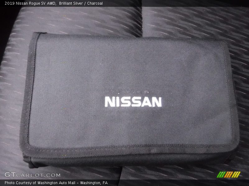 Brilliant Silver / Charcoal 2019 Nissan Rogue SV AWD