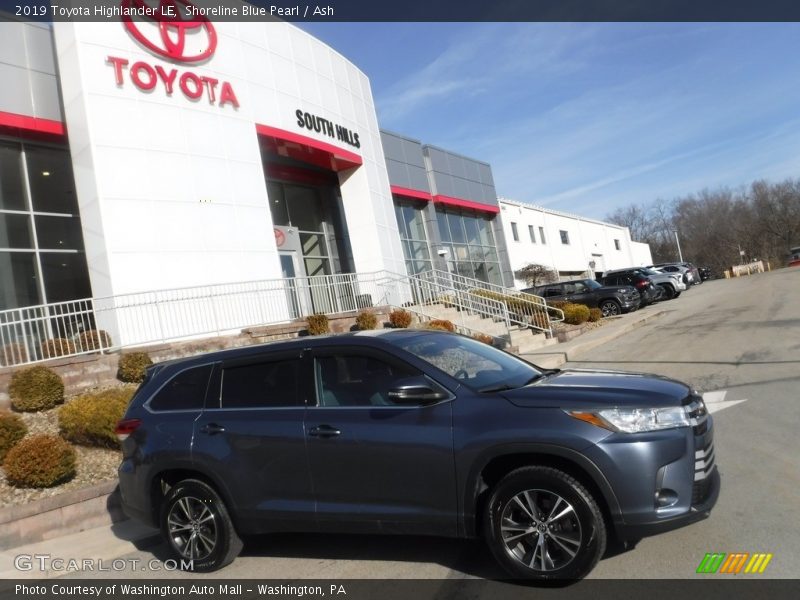 Shoreline Blue Pearl / Ash 2019 Toyota Highlander LE