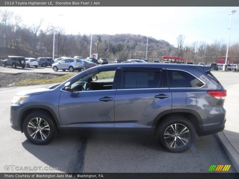 Shoreline Blue Pearl / Ash 2019 Toyota Highlander LE