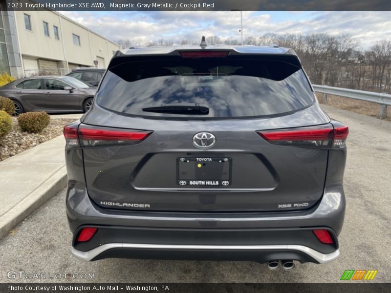 Magnetic Gray Metallic / Cockpit Red 2023 Toyota Highlander XSE AWD