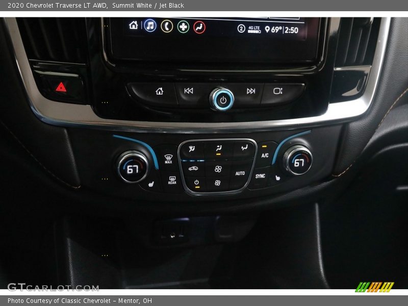 Summit White / Jet Black 2020 Chevrolet Traverse LT AWD