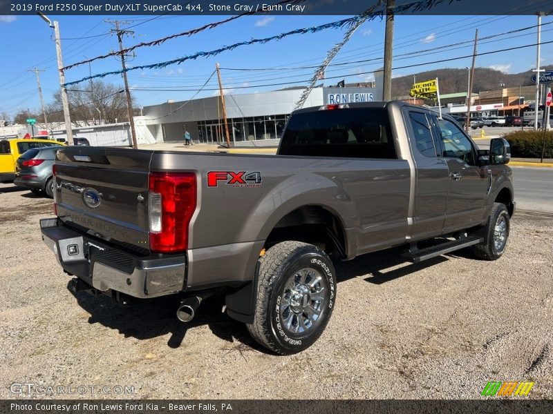 Stone Gray / Earth Gray 2019 Ford F250 Super Duty XLT SuperCab 4x4