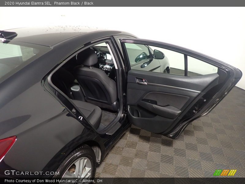Phantom Black / Black 2020 Hyundai Elantra SEL