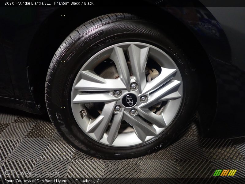 Phantom Black / Black 2020 Hyundai Elantra SEL