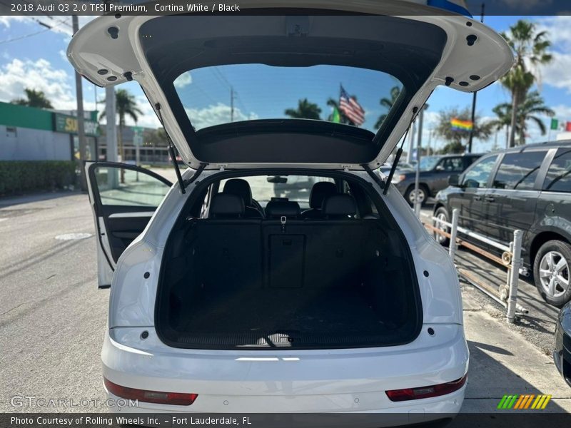 Cortina White / Black 2018 Audi Q3 2.0 TFSI Premium