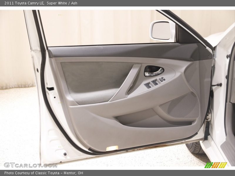Super White / Ash 2011 Toyota Camry LE