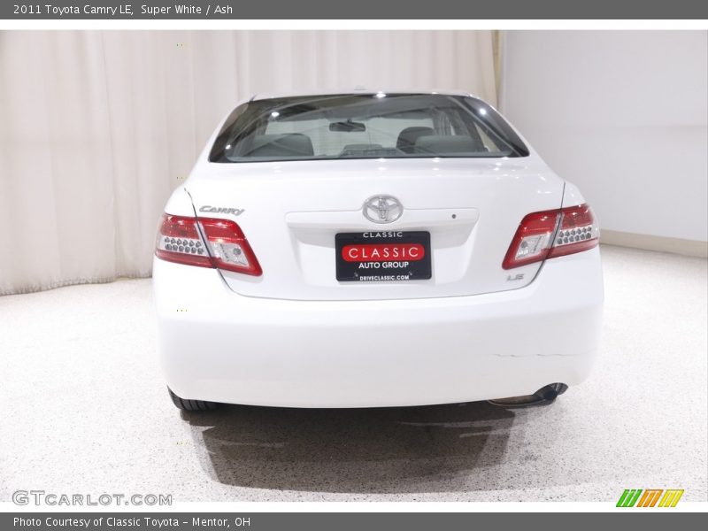 Super White / Ash 2011 Toyota Camry LE