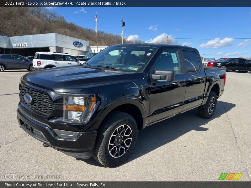Front 3/4 View of 2023 F150 STX SuperCrew 4x4