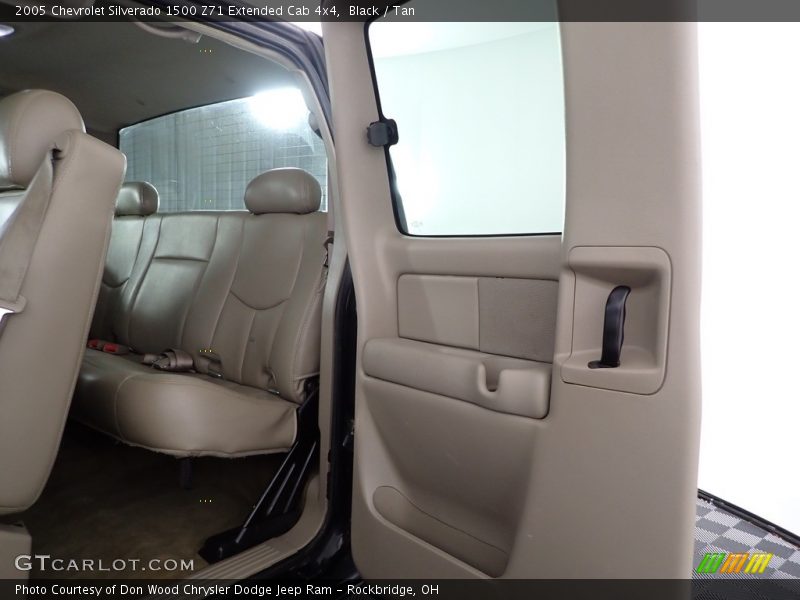 Black / Tan 2005 Chevrolet Silverado 1500 Z71 Extended Cab 4x4