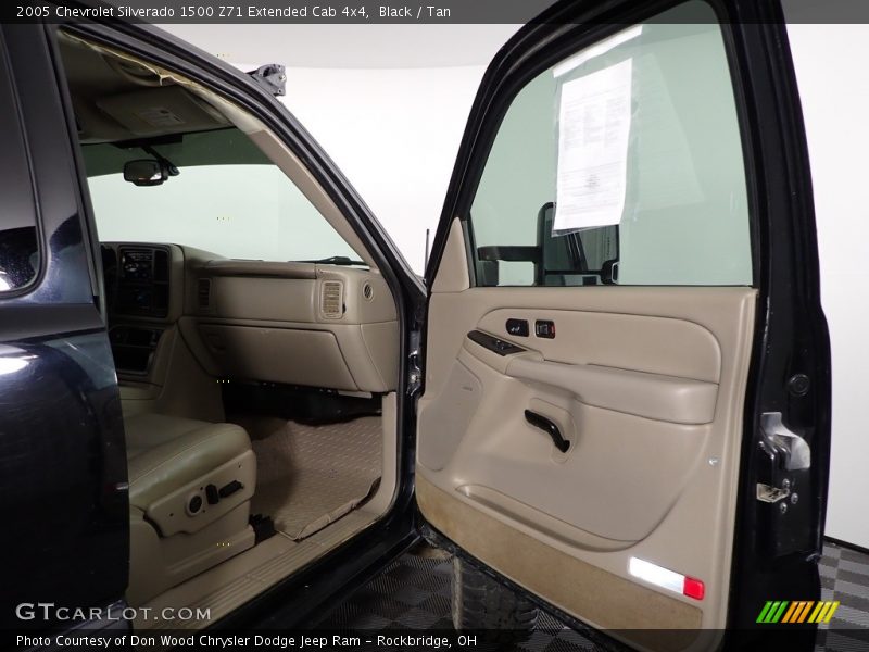 Black / Tan 2005 Chevrolet Silverado 1500 Z71 Extended Cab 4x4