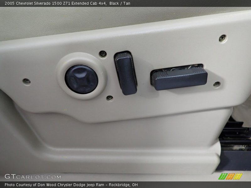 Black / Tan 2005 Chevrolet Silverado 1500 Z71 Extended Cab 4x4