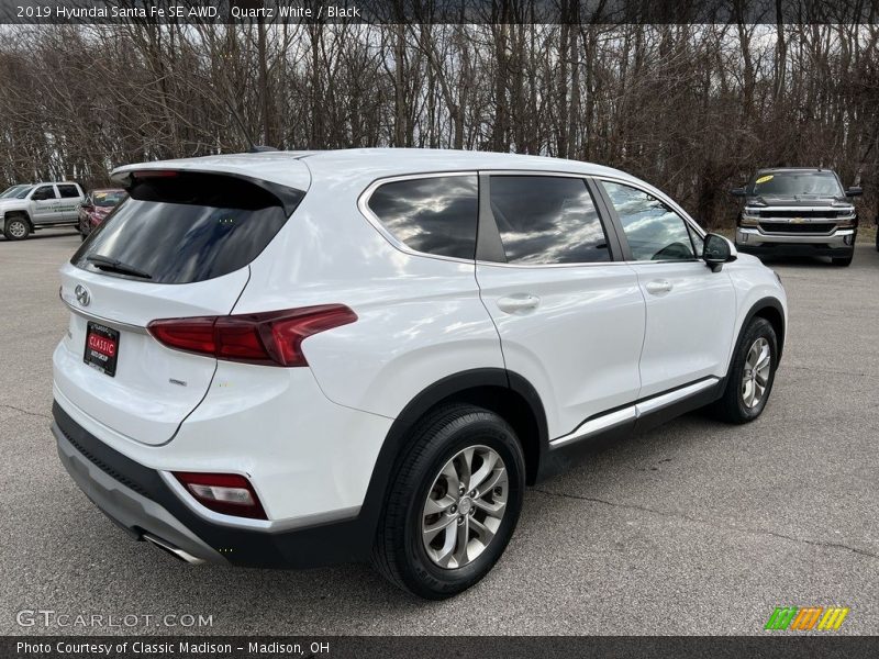 Quartz White / Black 2019 Hyundai Santa Fe SE AWD