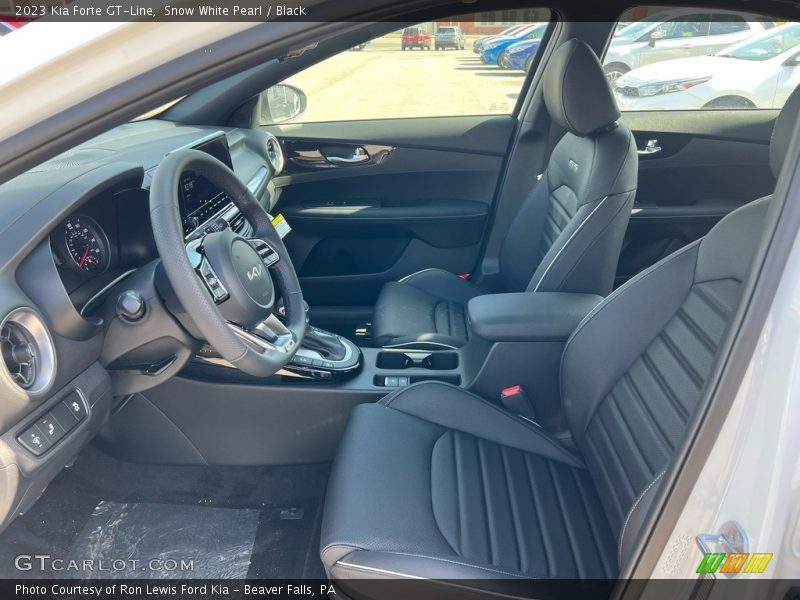 Snow White Pearl / Black 2023 Kia Forte GT-Line