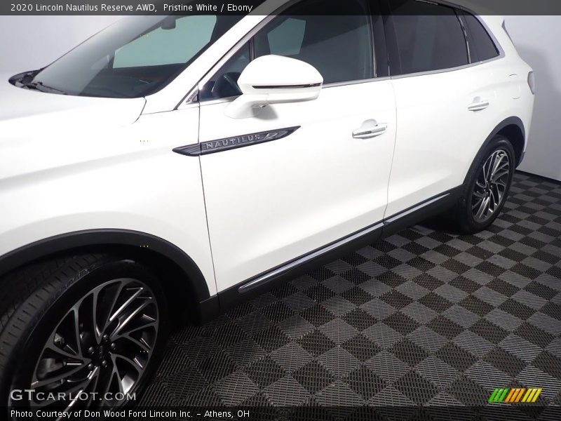 Pristine White / Ebony 2020 Lincoln Nautilus Reserve AWD