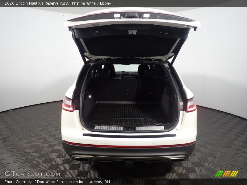 Pristine White / Ebony 2020 Lincoln Nautilus Reserve AWD