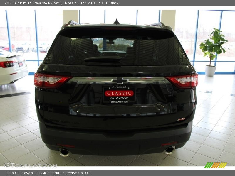 Mosaic Black Metallic / Jet Black 2021 Chevrolet Traverse RS AWD