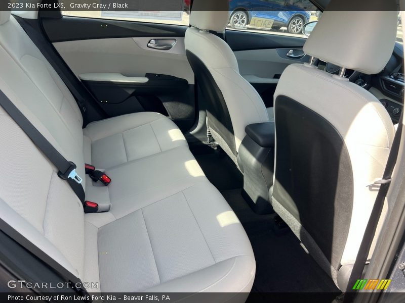 Gravity Gray / Black 2023 Kia Forte LXS