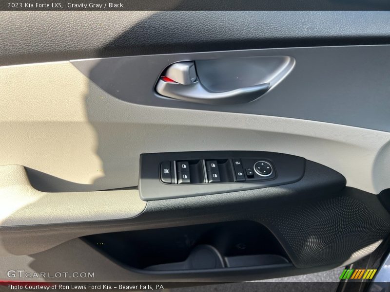 Gravity Gray / Black 2023 Kia Forte LXS