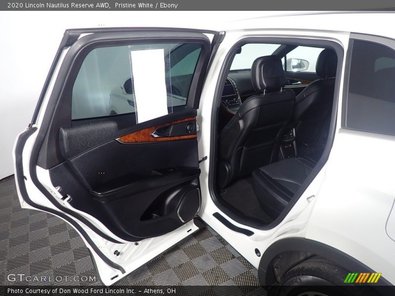 Pristine White / Ebony 2020 Lincoln Nautilus Reserve AWD