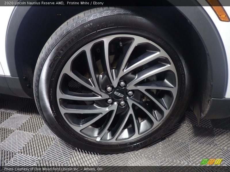 Pristine White / Ebony 2020 Lincoln Nautilus Reserve AWD