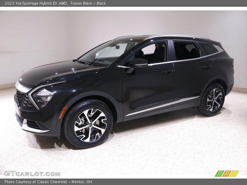 Front 3/4 View of 2023 Sportage Hybrid EX AWD