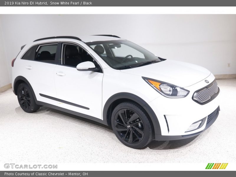 Snow White Pearl / Black 2019 Kia Niro EX Hybrid